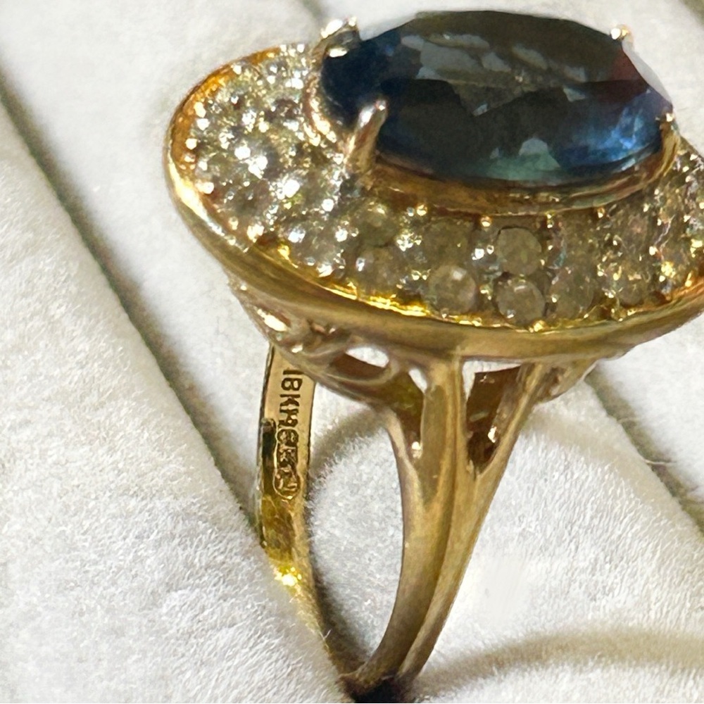 Aurora 18 KT GF Dark Blue Faux Topaz Size 6
Ladies Ring Large Faux Gemst… - Picture 2 of 4